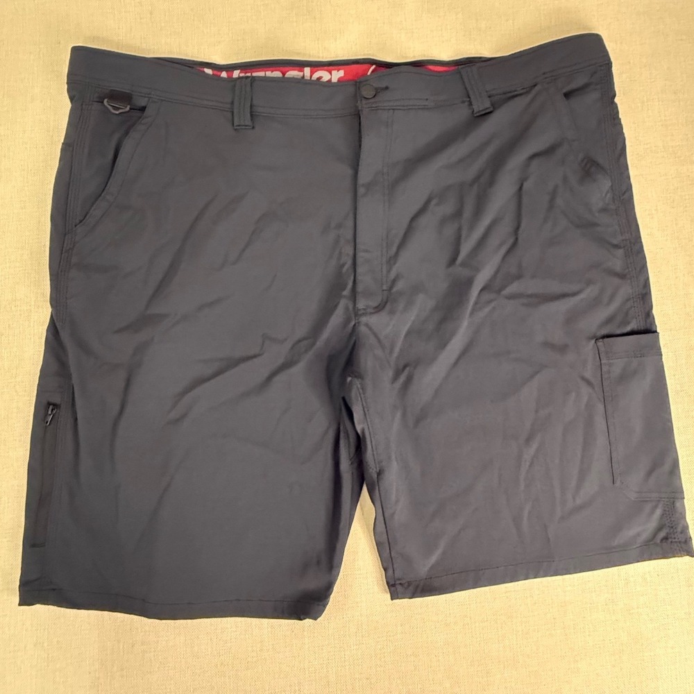 Wrangler ATG Mens Cargo Shorts Gray Stretch Hiking Outdoor Size 48 112316173